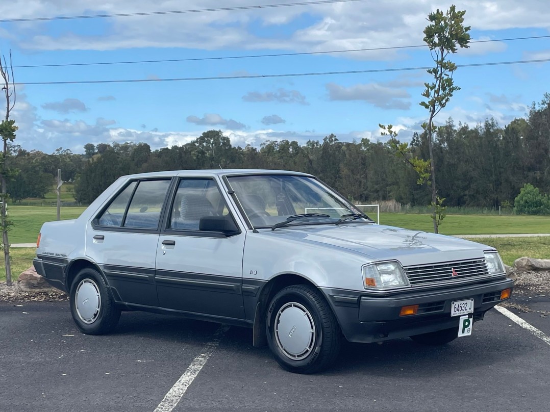 1988 Mitsubishi COLT