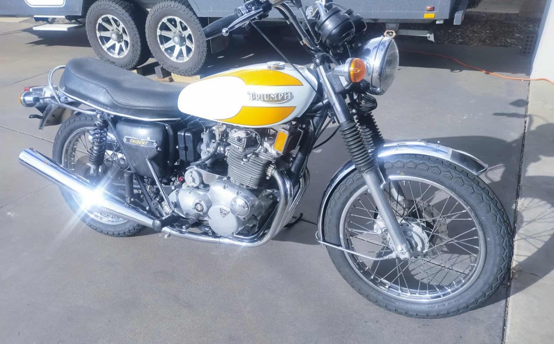 1975 Triumph 740cc T160V (TRIDENT)