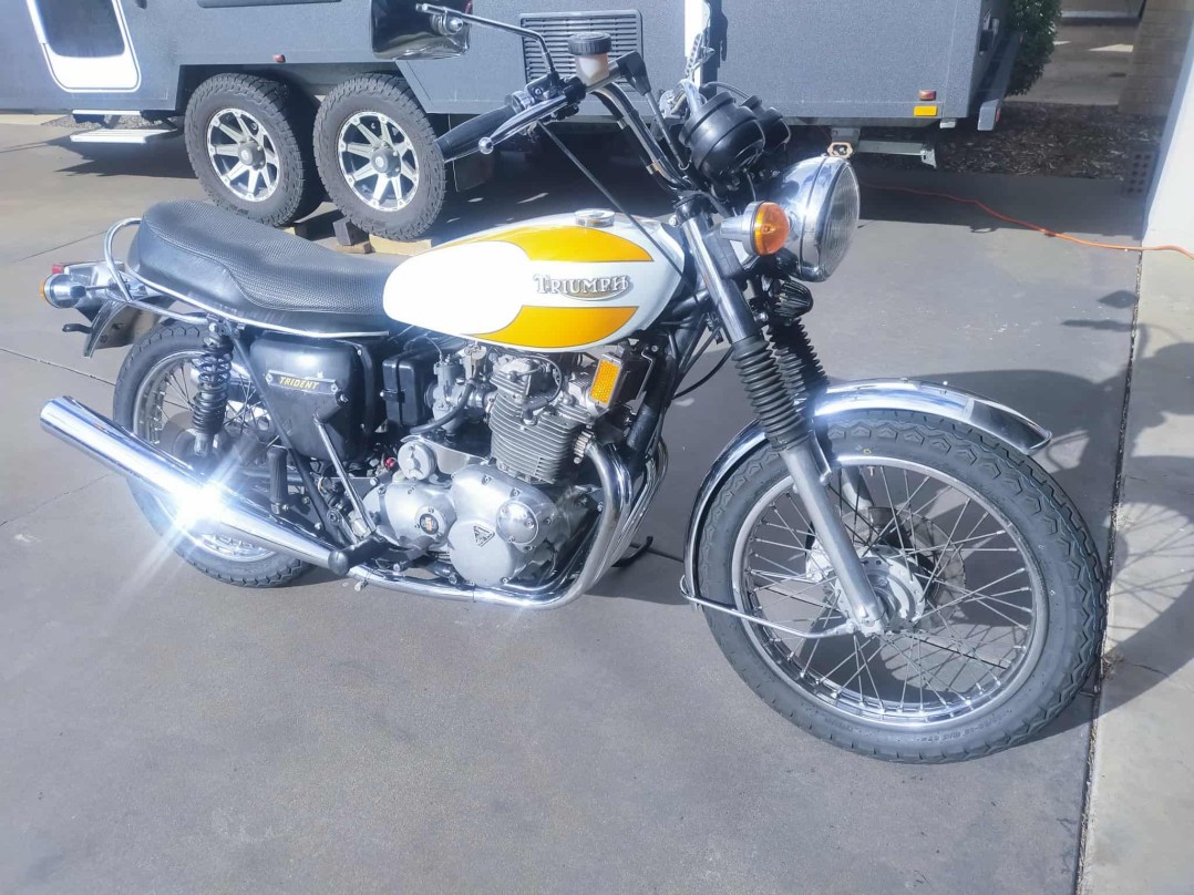 1975 Triumph 740cc T160V (TRIDENT)