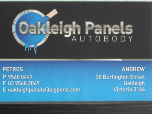 OAKLEIGH PANELS AUTOBODY Logo