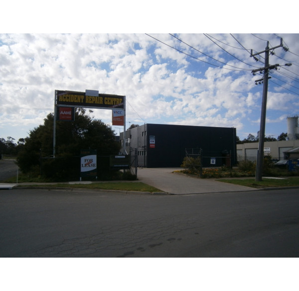 SUNBURY ACCIDENT REPAIR CENTRE Shannons Club