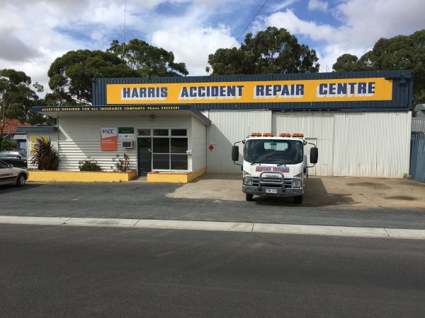 Harris Accident Repair Centre Logo