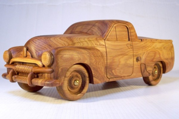Craig Jones Classic Car Models Logo