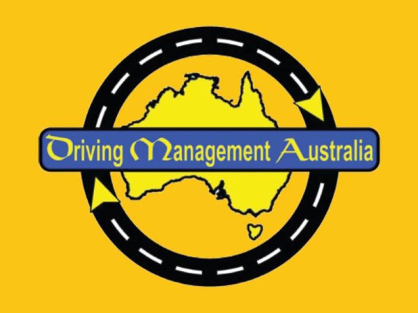 DRIVING MANAGEMENT AUSTRALIA Logo