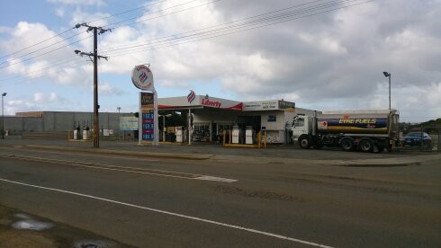 EYRE FUELS / LIBERTY PORT LINCOLN Logo